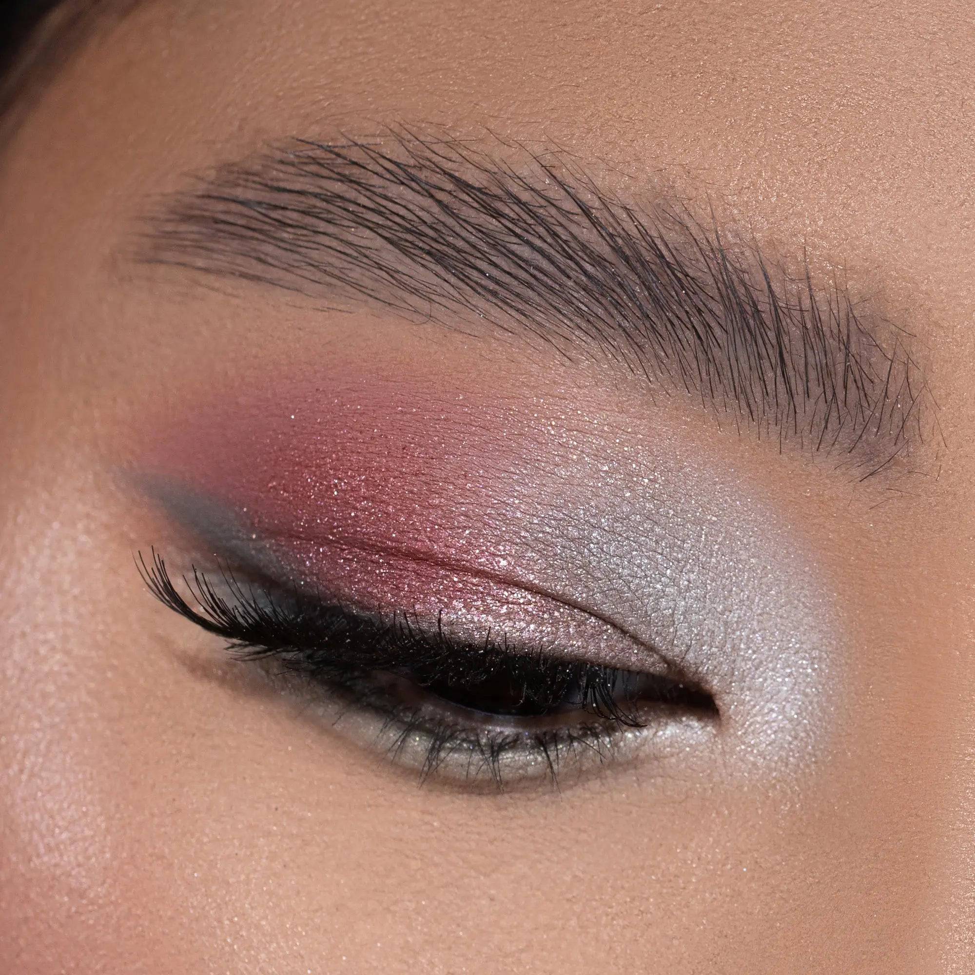 RETRO GLAM EYESHADOW PALETTE - Image 11