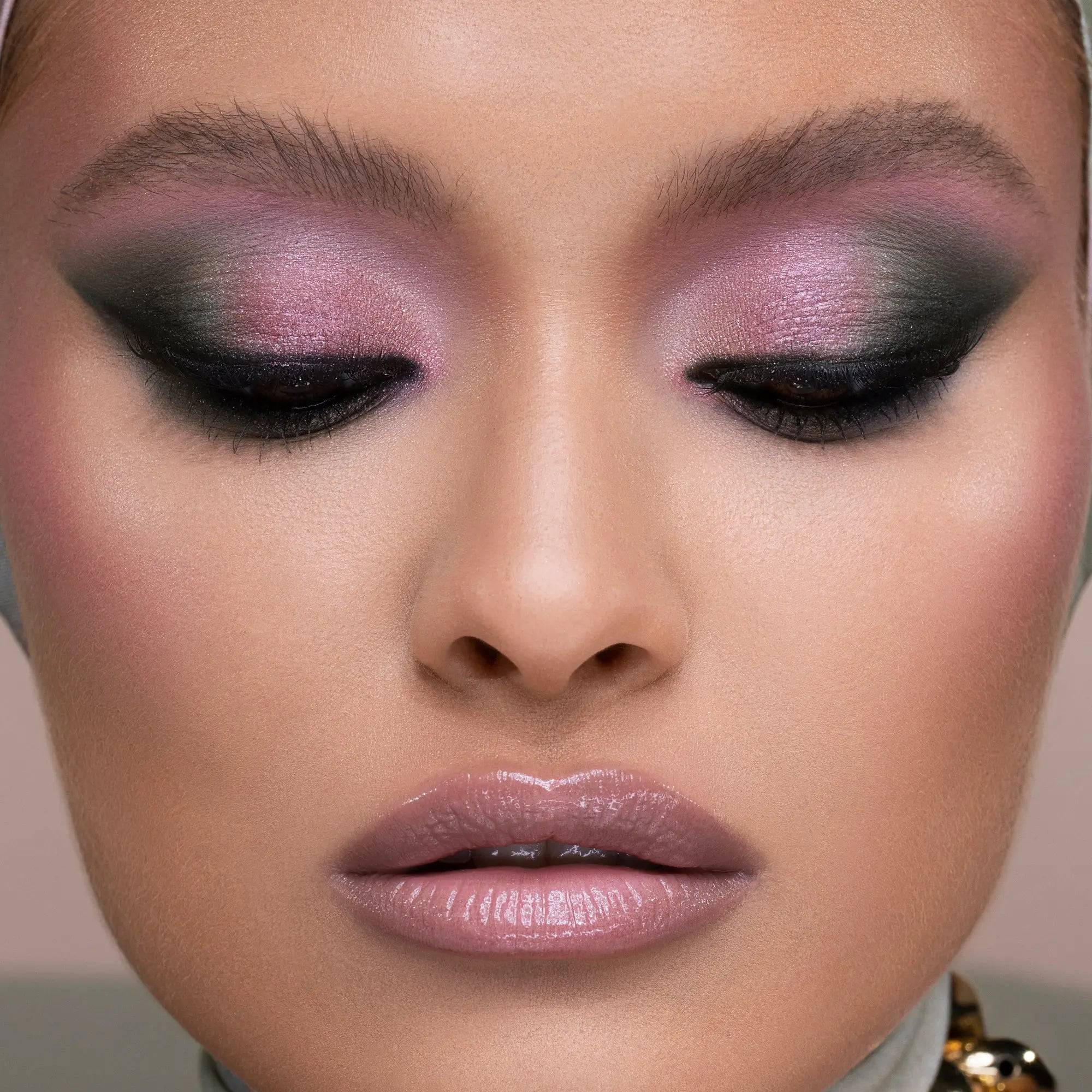 RETRO GLAM EYESHADOW PALETTE - Image 4